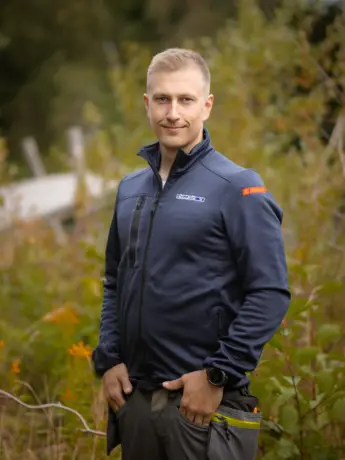 Sindre Krågsrud er ansatt hos Løvlie AS