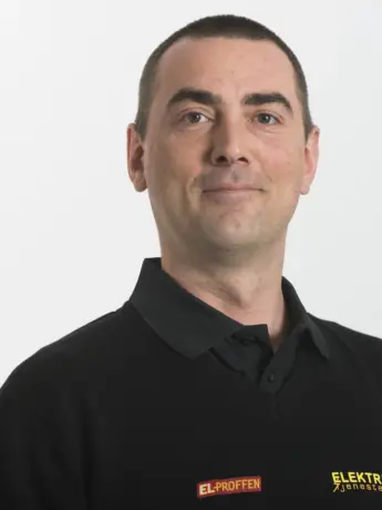 Ole Thunes er ansatt hos Elektrikertjenesten Halden AS